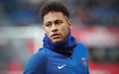 FN电竞-佩佩武僧退役足坛从此少道风景线